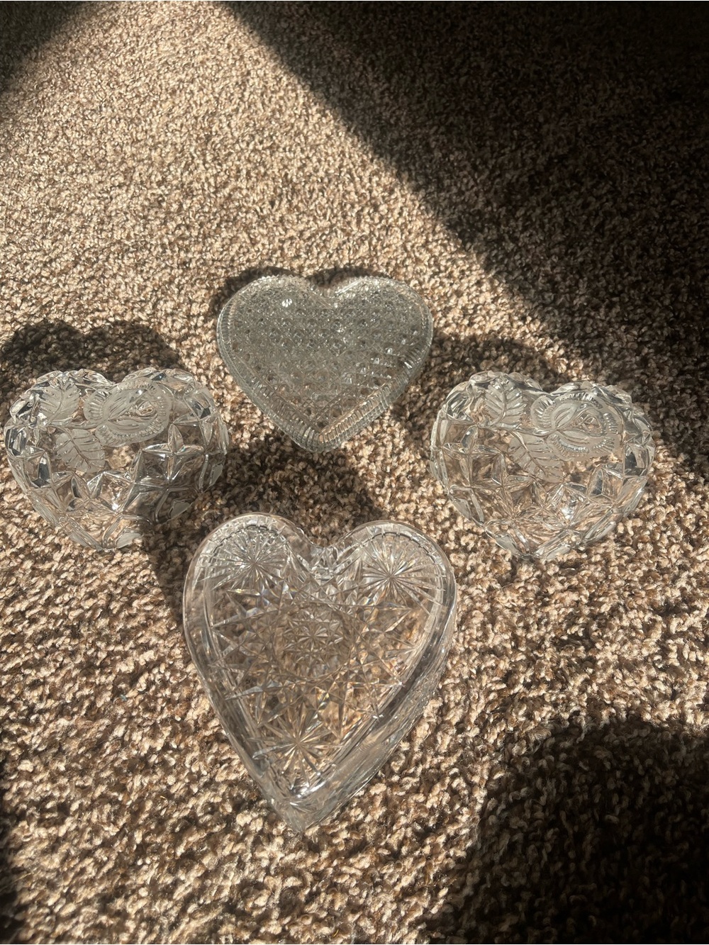 Clear Glass Heart Trinket Dishes - Set of 4 - Picture 7 of 10